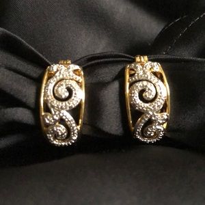 ❤️Diamond Accent earrings